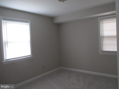 100 W Taylor Run Pkwy unit 8, Alexandria, VA 22314 - photo 6