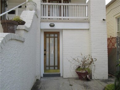 712 Jena #A entrance