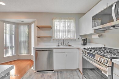 19-KITCHEN