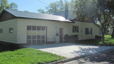 212 4th Ave E, Turtle Lake, ND 58575 - photo 2