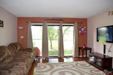50 Taylor Dr unit 323, Franklin Park, NJ 08823 - photo 4