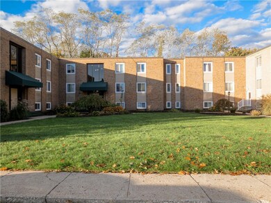 2 Main St unit 18, Albion, RI 02802 - photo 3