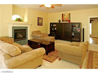 Interior Space/Layout - Family Room
