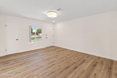 10534 W Tropicana Cir-25