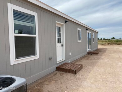 580 W Cisco Ave, Unincorporated County, AZ 86334 - photo 4