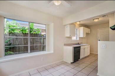 16622 Barcelona Dr, Friendswood, TX 77546 - photo 6