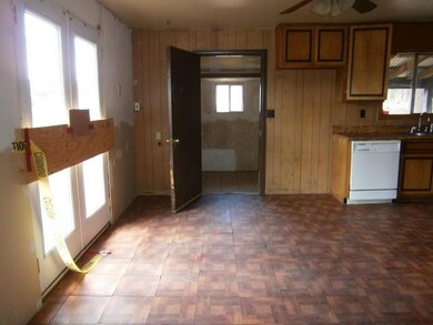 023-308782 Dining 1