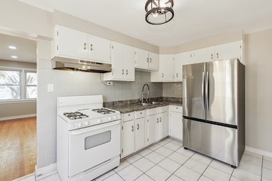 2645 W Gregory St unit 2W, Chicago, IL 60625 - photo 3