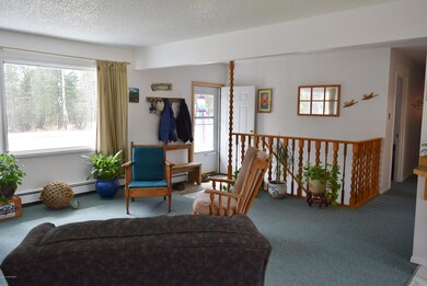 Living Area (4)