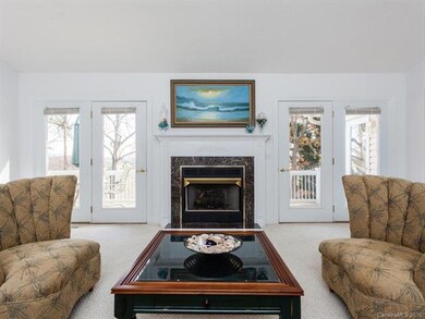 86 Chestnut Ln, Hendersonville, NC 28792 - photo 6