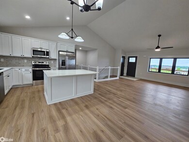 1505 E 10th St, Carroll, IA 51401 - photo 6