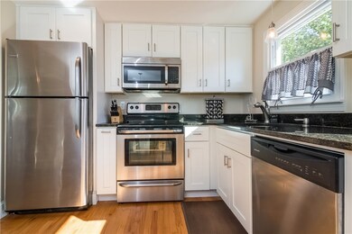 62 Fenner Ave, Middletown, RI 02842 - photo 3