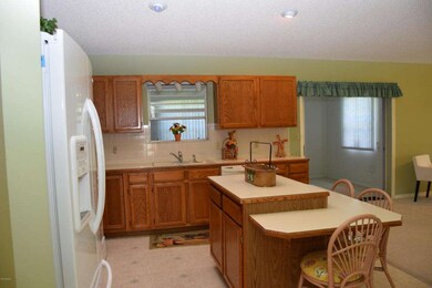 589 Durant St 004