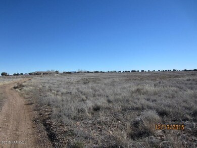 21200 N Ridgeview Rd, Paulden, AZ 86334 - photo 4