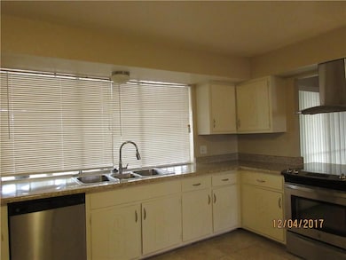 10608 Causeway Dr, El Paso, TX 79935 - photo 5