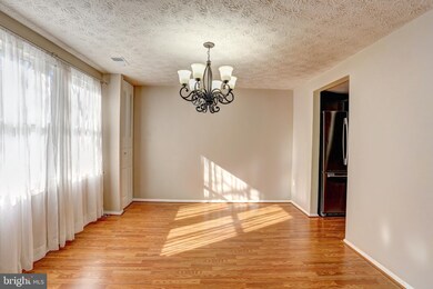 10603 Delfield Ct, Laurel, MD 20723 - photo 4