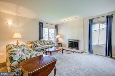 8708 Litwalton Ct, Vienna, VA 22182 - photo 7