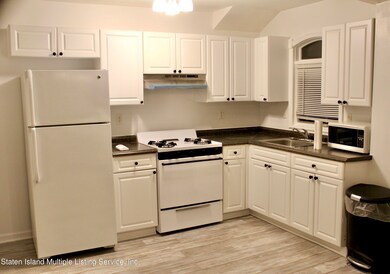 123 Edgegrove Ave unit Side, Staten Island, NY 10312 - photo 3