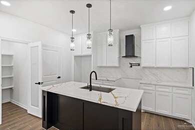 521 Tower Oak Dr, Alamo, TX 78516 - photo 7