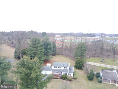 88 Cambridge Dr, Glen Mills, PA 19342 - photo 2