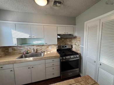 3701 Southmoor Ln unit . E12, Wichita Falls, TX 76302 - photo 6