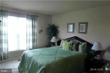 21727 Ladbroke Grove Ct, Sterling, VA 20166 - photo 7