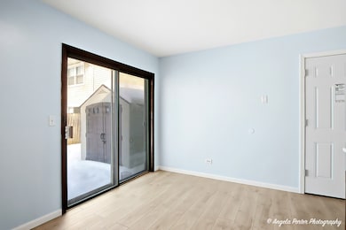 831 Washington St unit 2, Woodstock, IL 60098 - photo 6