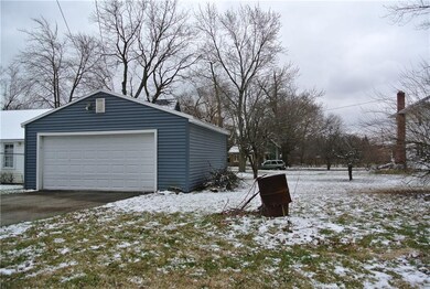 504 W 10th St, Anderson, IN 46016 - photo 2