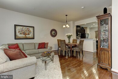 5338 Wyndholme Cir unit 3, Baltimore, MD 21229 - photo 3