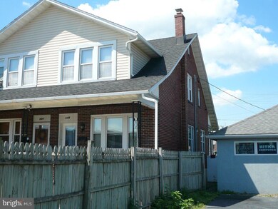 508 Fairview St, Reading, PA 19605 - photo 3