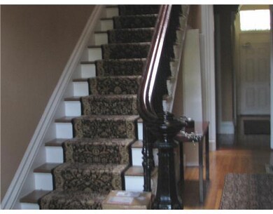 119 Benefit St unit 8, Providence, RI 02903 - photo 2