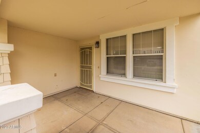 5-web-or-mls-1750 S Portland Ave, Gilber