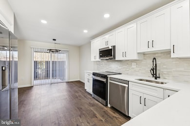 2015 Wethersfield Ct, Reston, VA 20191 - photo 3