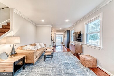 5637 Fenwick Dr, Alexandria, VA 22303 - photo 2