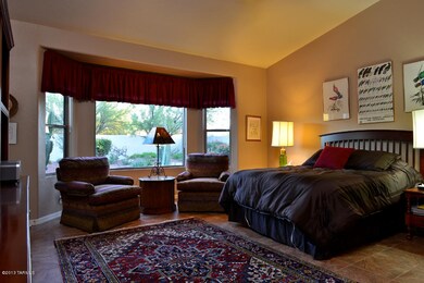 master suite w/sitting area