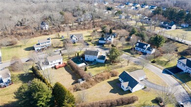 35 Straw Ln, Wakefield, RI 02879 - photo 7