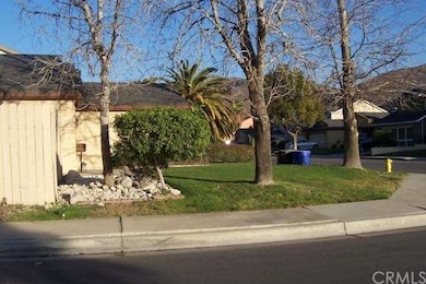 FRONT-SIDE YARD
