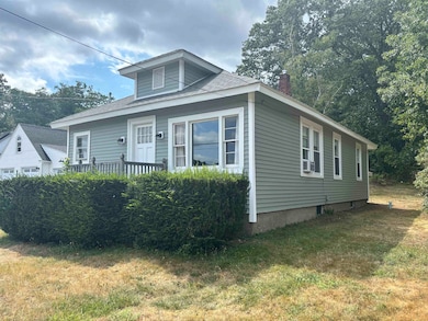 906 N Main St, Laconia, NH 03246 - photo 4