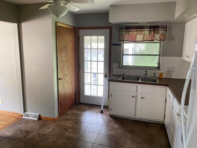 unlisted-address, Columbus, OH 43213 - photo 2