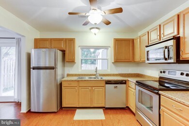 15632 Emery Ct, Bowie, MD 20716 - photo 5