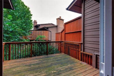 1018 Woodland Park Dr, West Des Moines, IA 50266 - photo 4