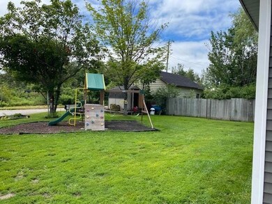 SPACIOUS BACK YARD
