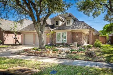 Beautiful updated home in gated Parkway Villages i