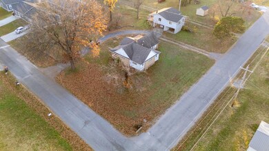 602 S Spring St, Grove, OK 74344 - photo 2