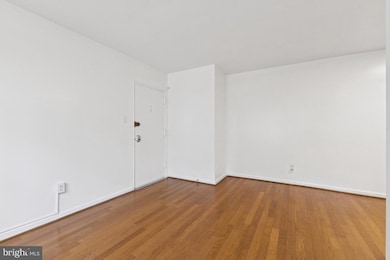 526 Kenyon St NW unit 104, Washington, DC 20010 - photo 7