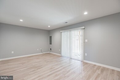 9221 Lorton Valley Rd, Lorton, VA 22079 - photo 7