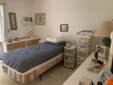 435 Windsor S, West Palm Beach, FL 33417 - photo 4