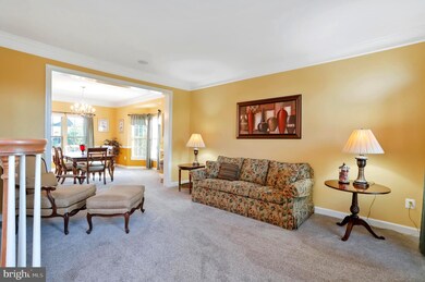 19246 Sharon Dr, Hagerstown, MD 21742 - photo 3