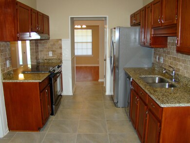 7902 Painted Oak Dr, Jacksonville, FL 32210 - photo 5