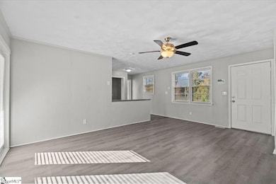 161 Oak St, Boiling Springs, SC 29316 - photo 5